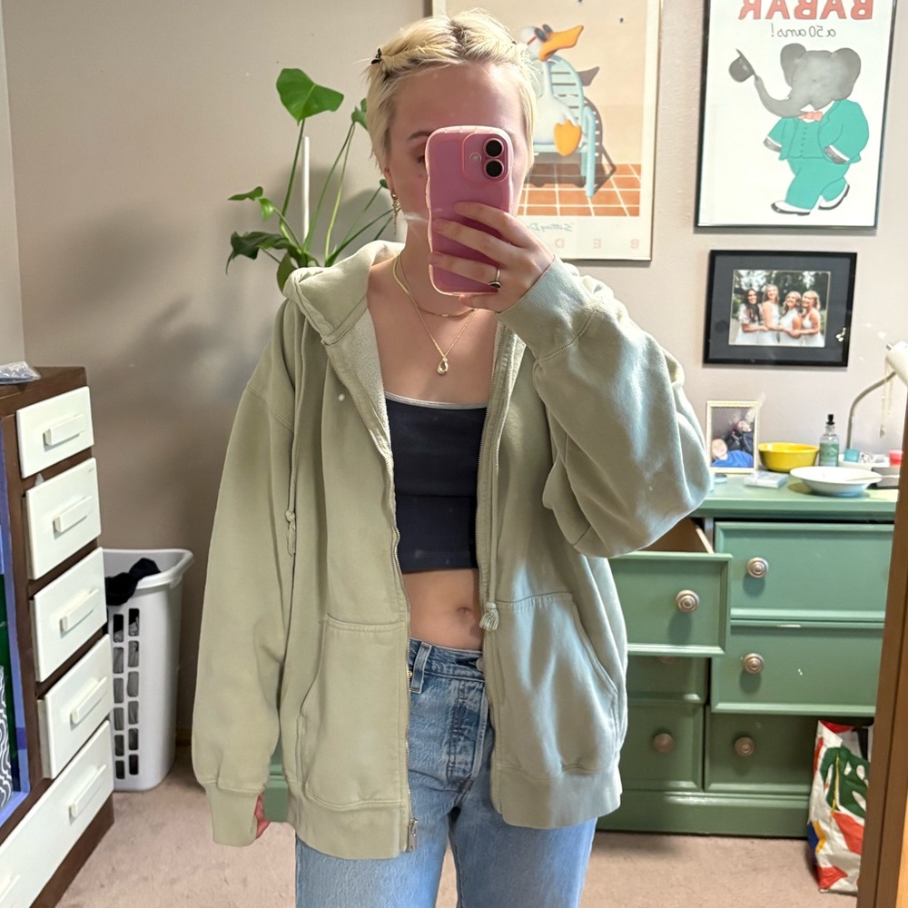 BRANDY MELVILLE HOODIE